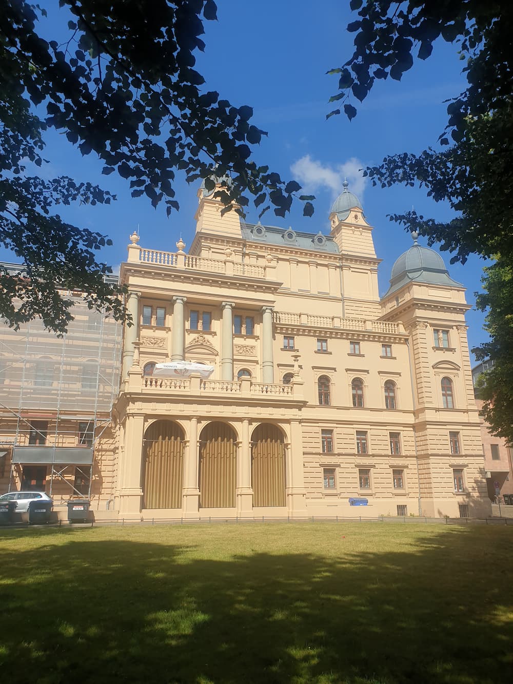 Mecklenburgisches Staatstheater, Großes Haus, Seitenansicht, © Privat