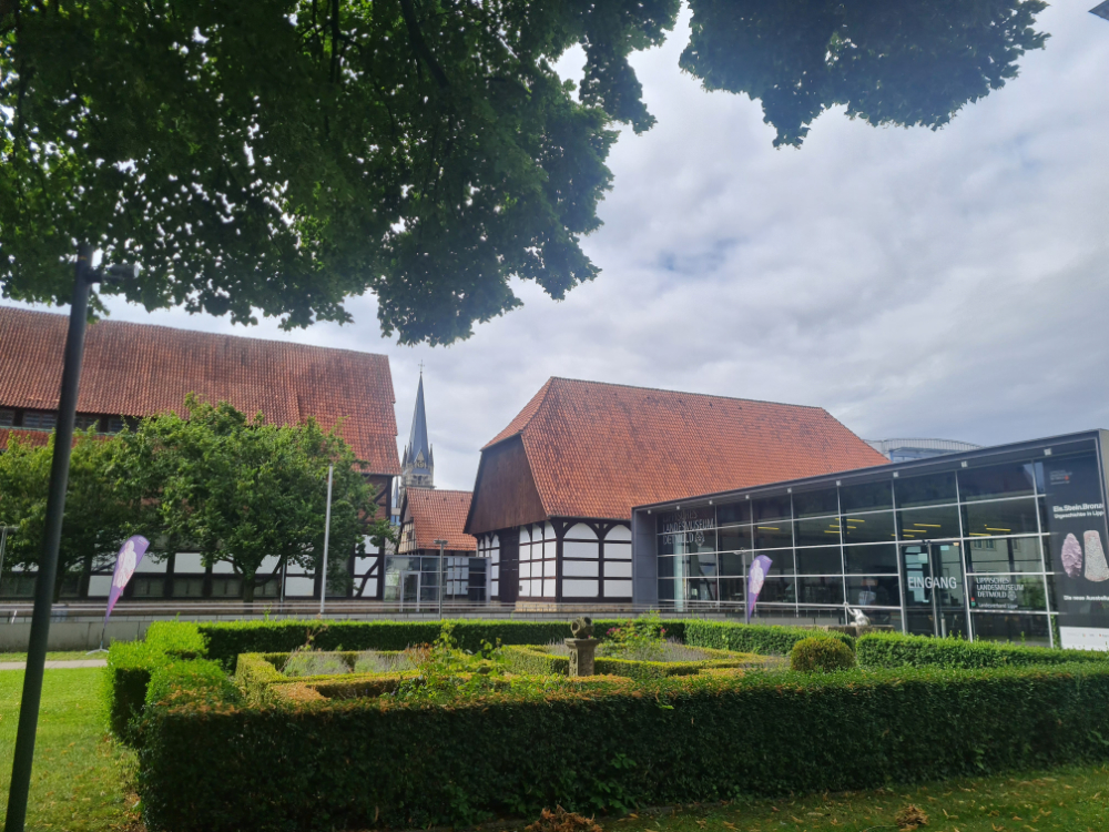 Lippisches Landesmuseum Detmold, stimmiges Ensemble aus Bauten unterschiedlicher Epochen und einstiger Funktionen